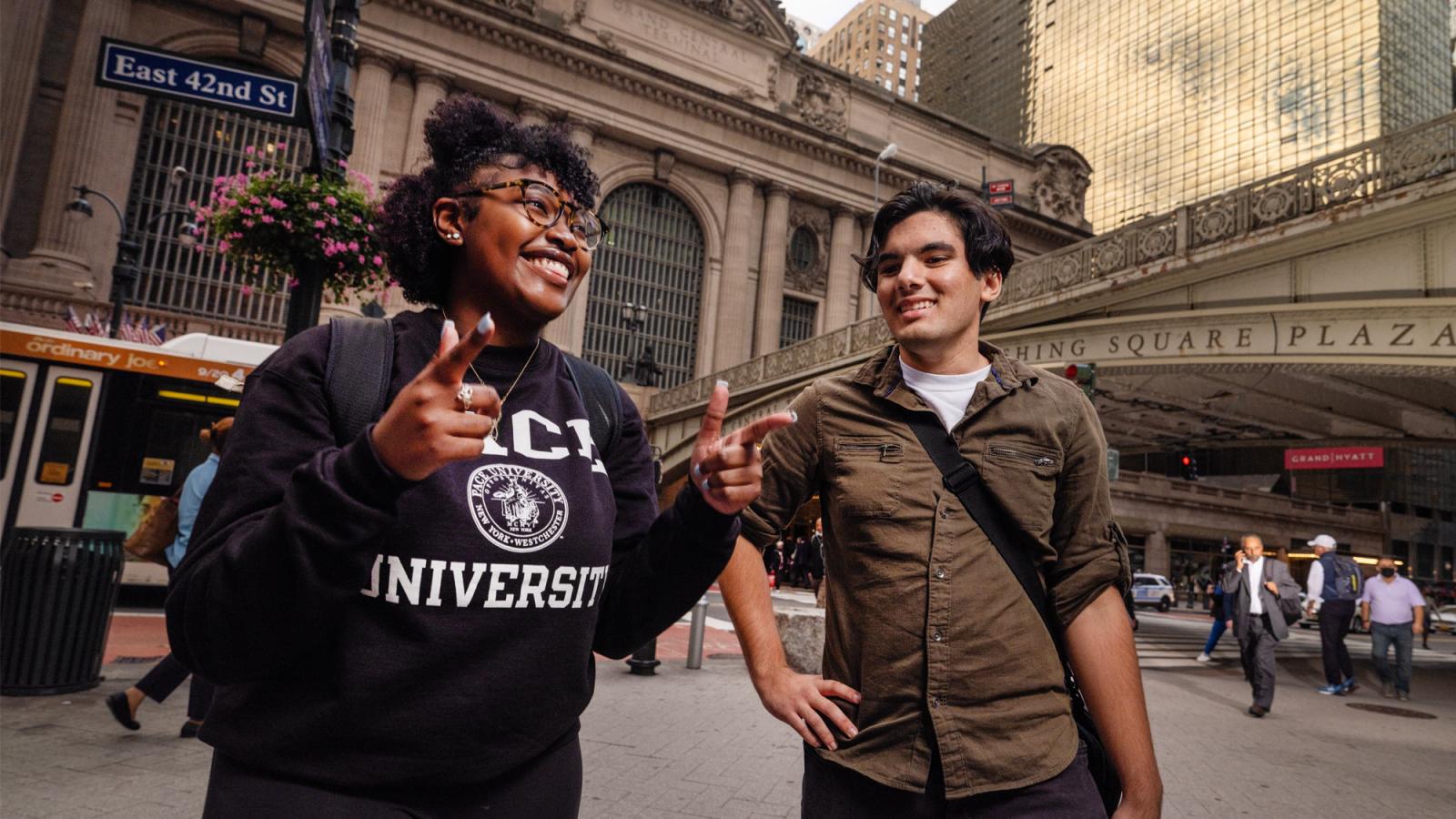 华体会体育app官网下载步步学生在NYC行进
